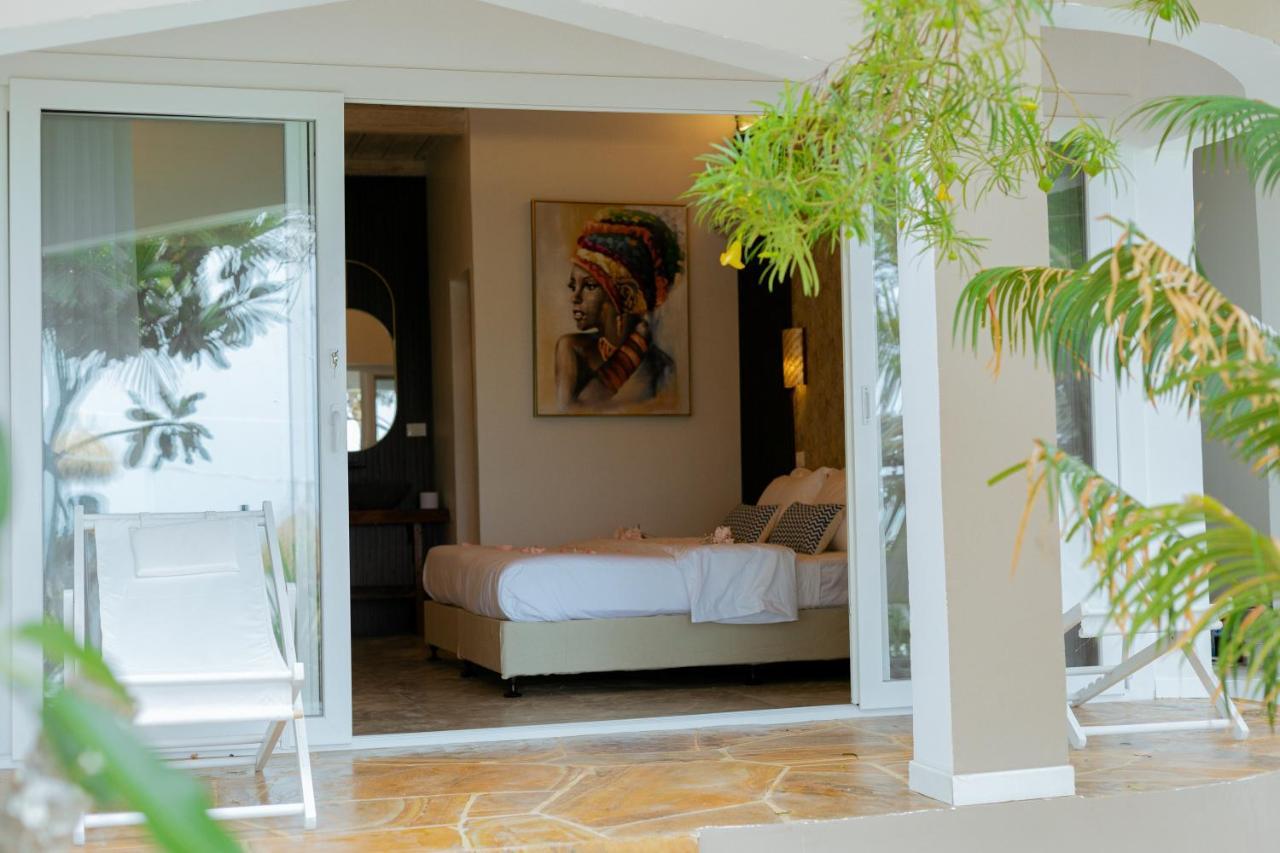 Coral Rocks & Restaurant 3*