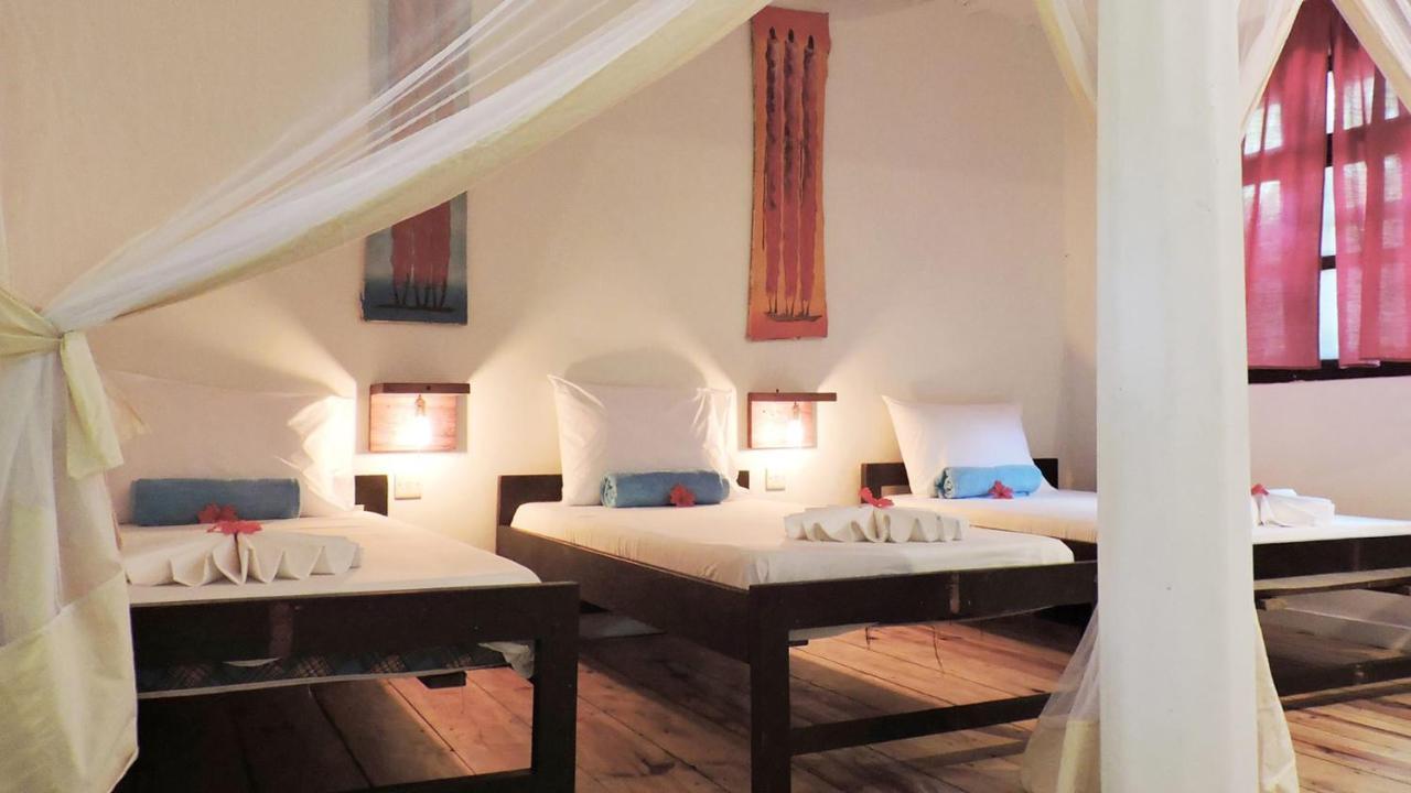 By Night Hotel 3*