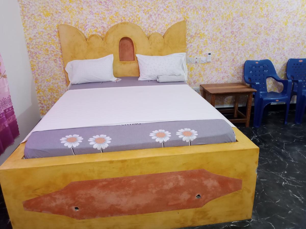 Ndiro House Bed & Breakfast