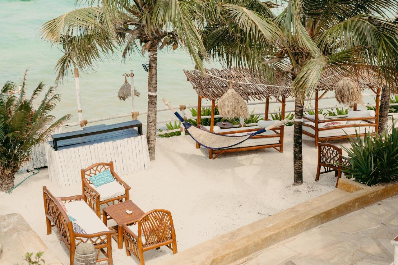 Coral Rocks & Restaurant
