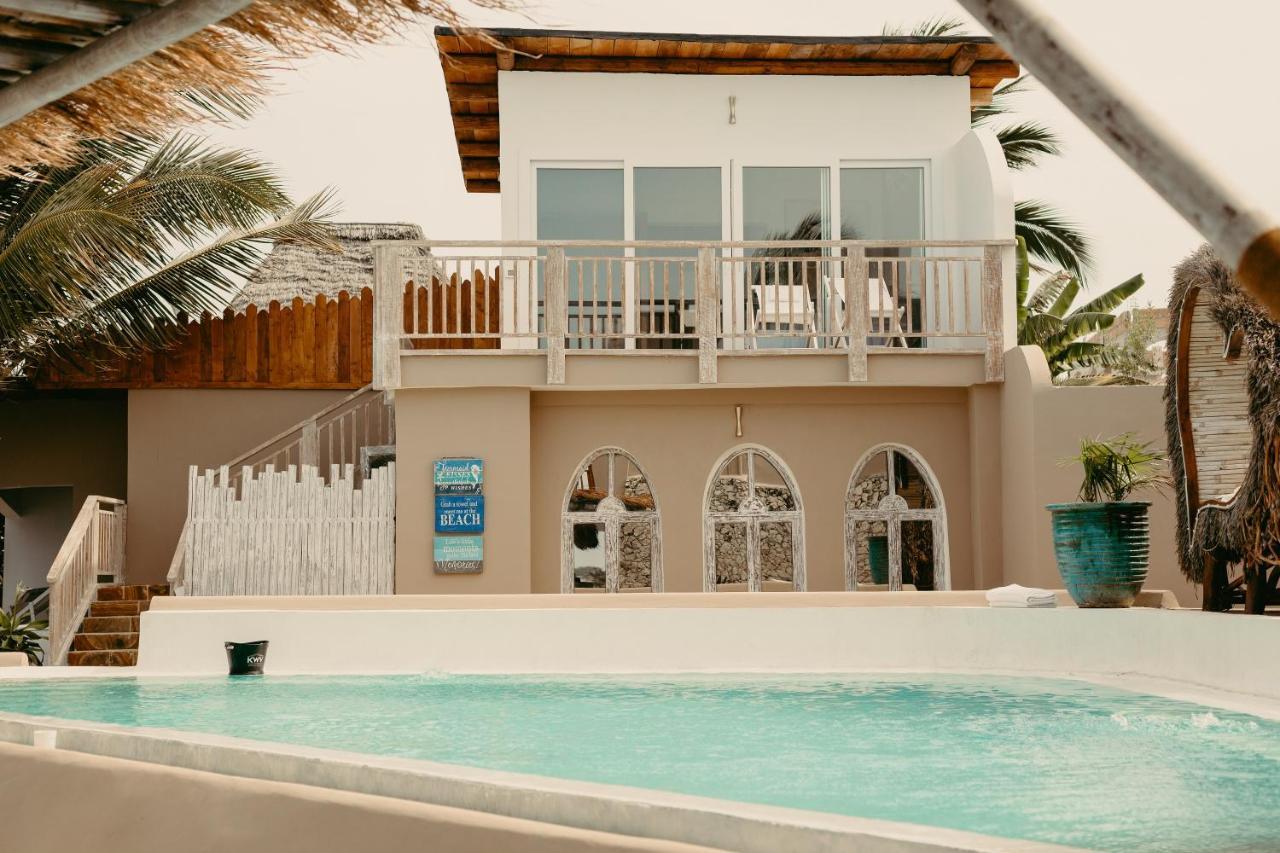 Coral Rocks & Restaurant Hotel