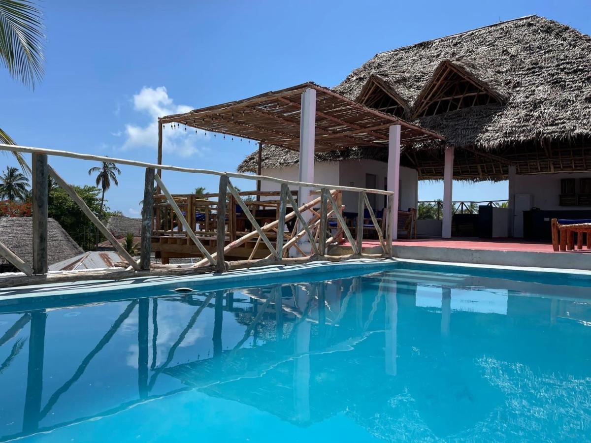 Babalao Rooftop 3*