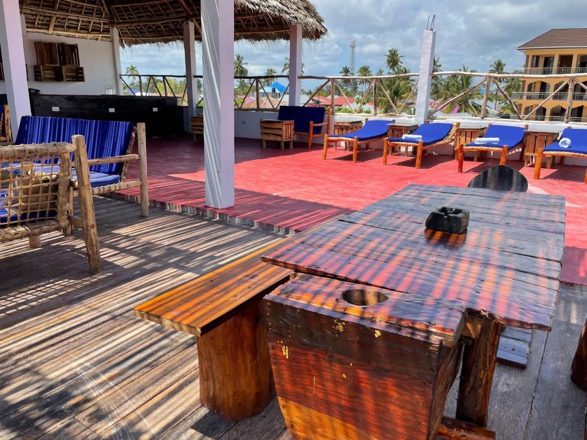 Babalao Rooftop Hotel 3*