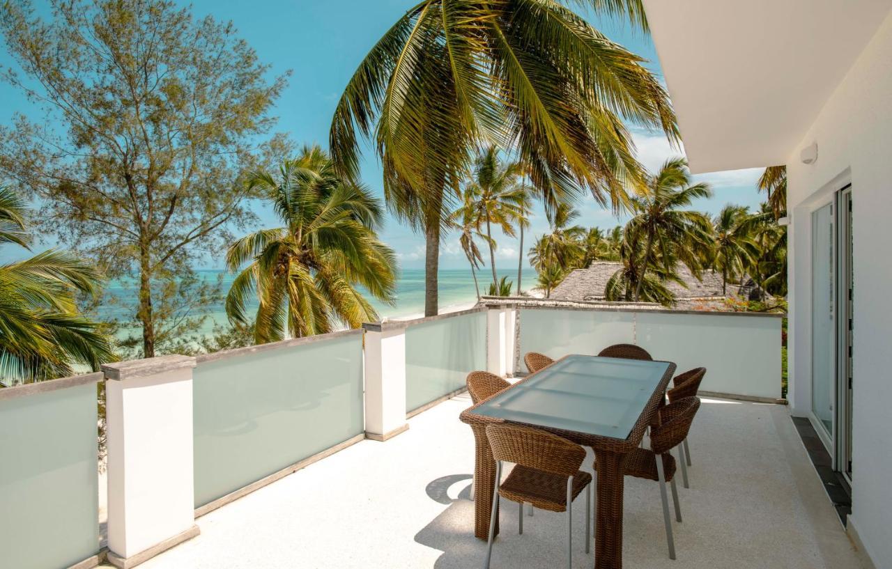 Deluxe Beachfront Penthouse With Panoramic Ocean Views Apartment