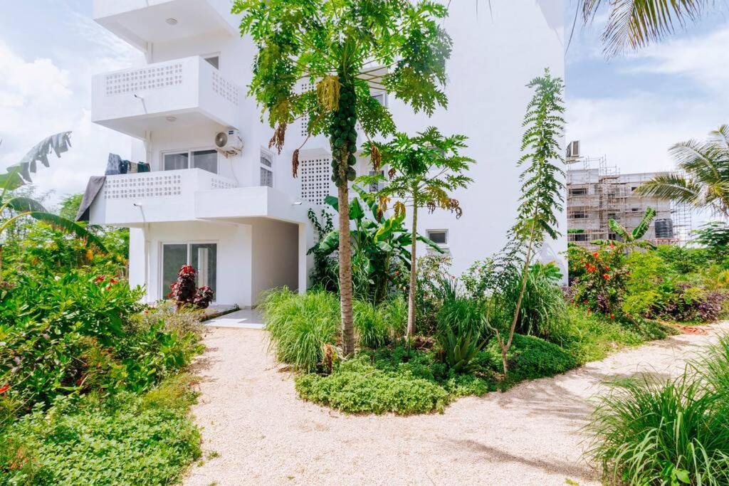 Appartement B8-03 Studio, 22, Mwangani Fumba
