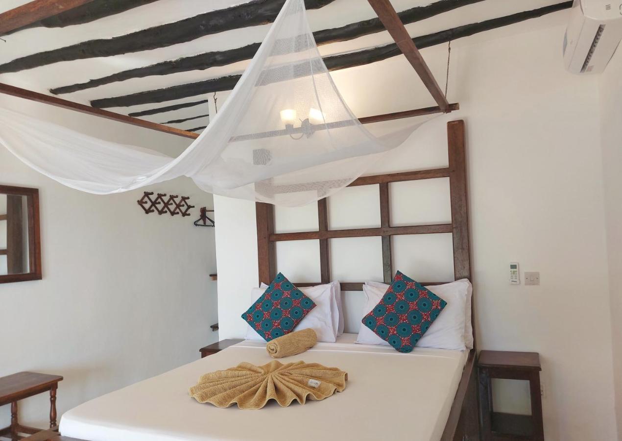 Hotel Jaribu