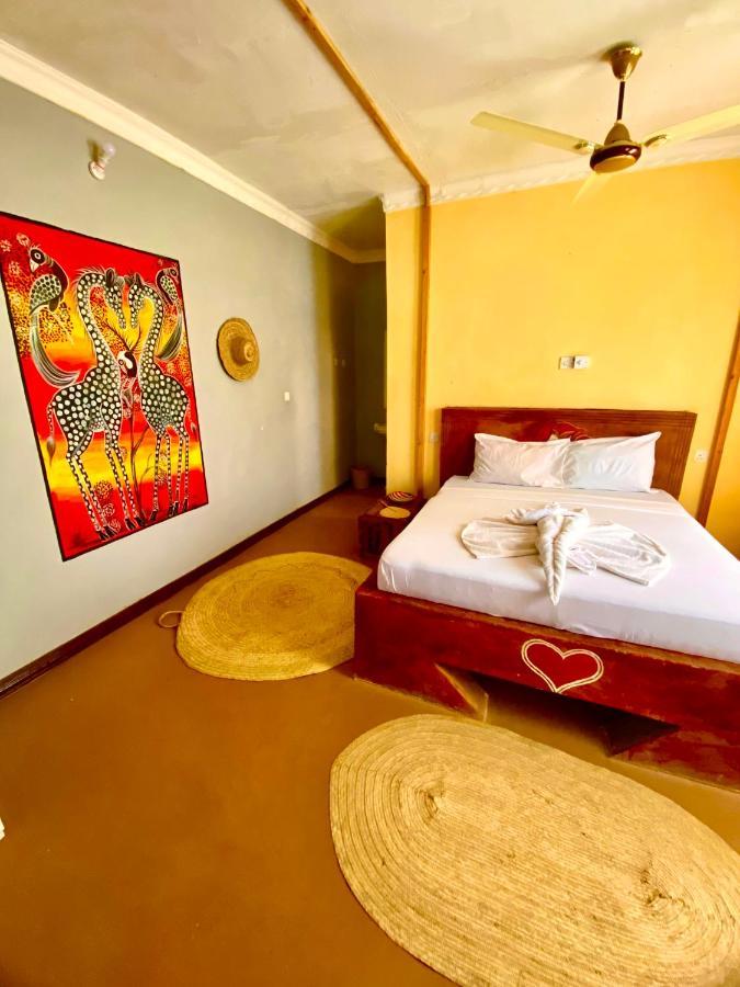 Ocean Wonder Dive & Guest house *