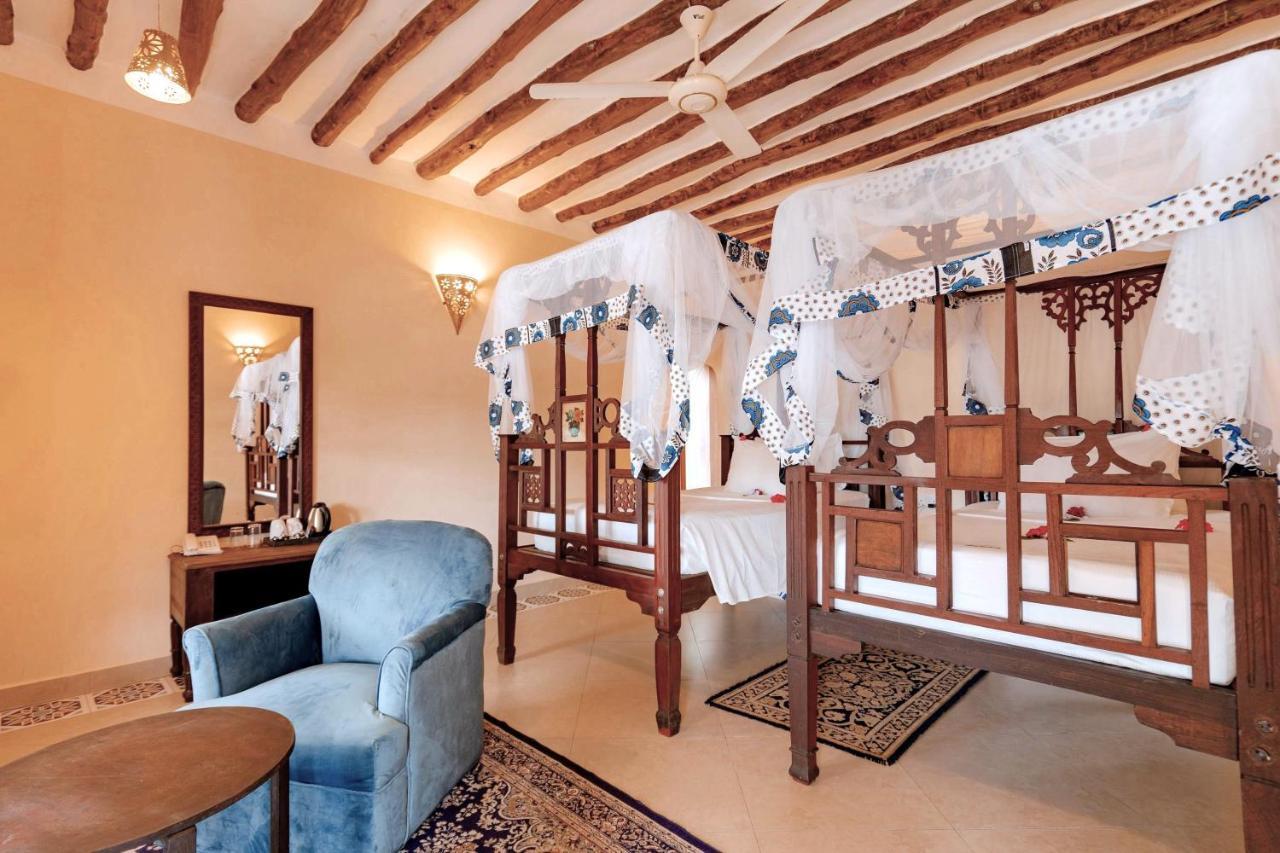 Rocks Hotel