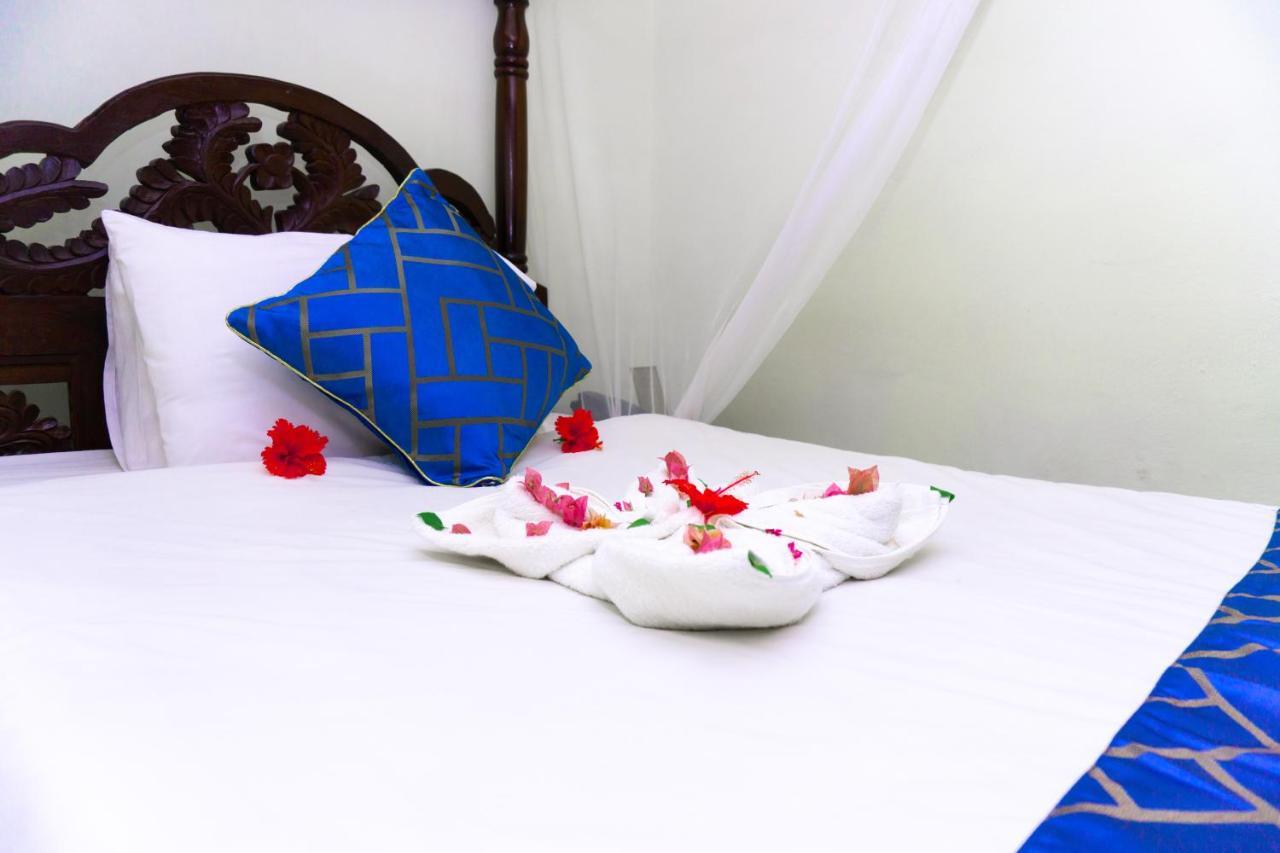 Al Johari & 3* Zanzibar