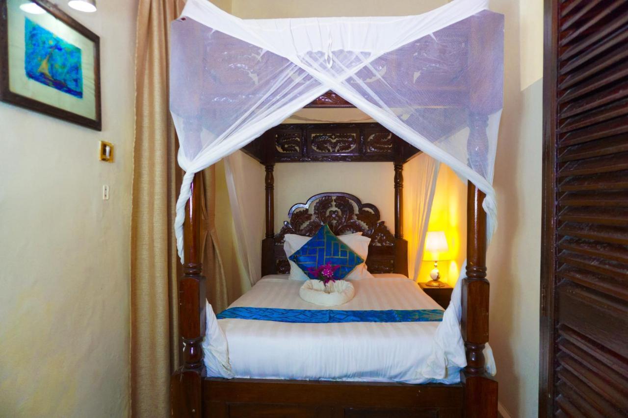 Al Johari & Hotel Zanzibar