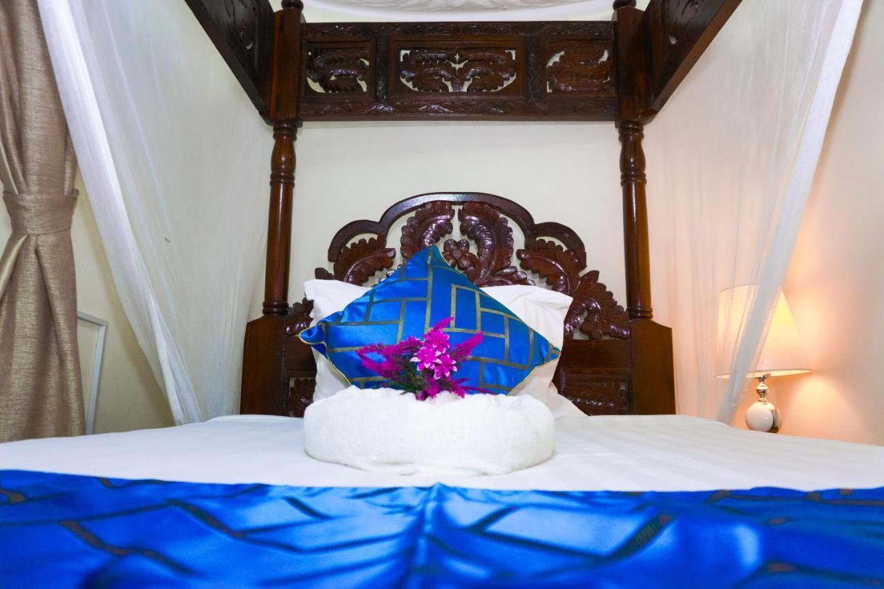 Al Johari & 3* Zanzibar