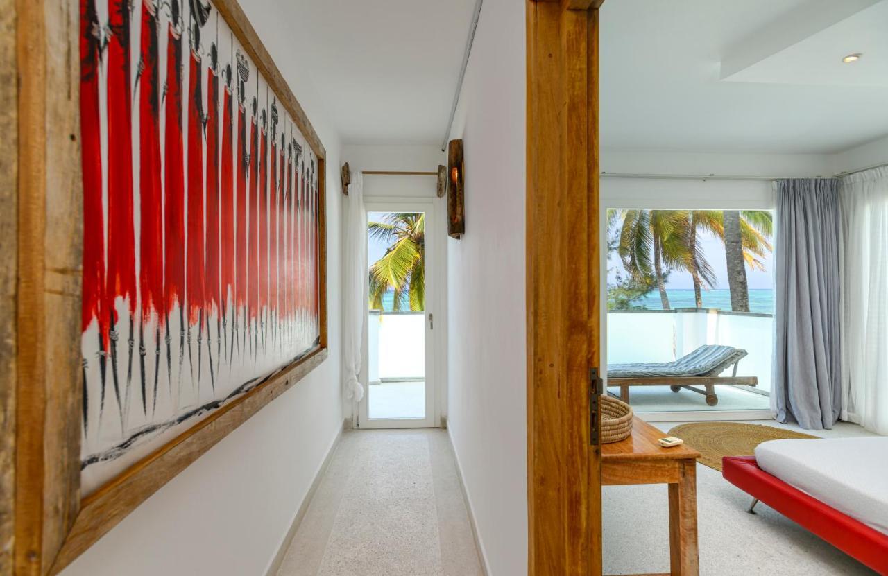 Deluxe Beachfront Penthouse With Panoramic Ocean Views Apartment