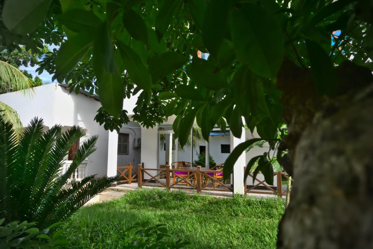 Cocolala House Bed & Breakfast *