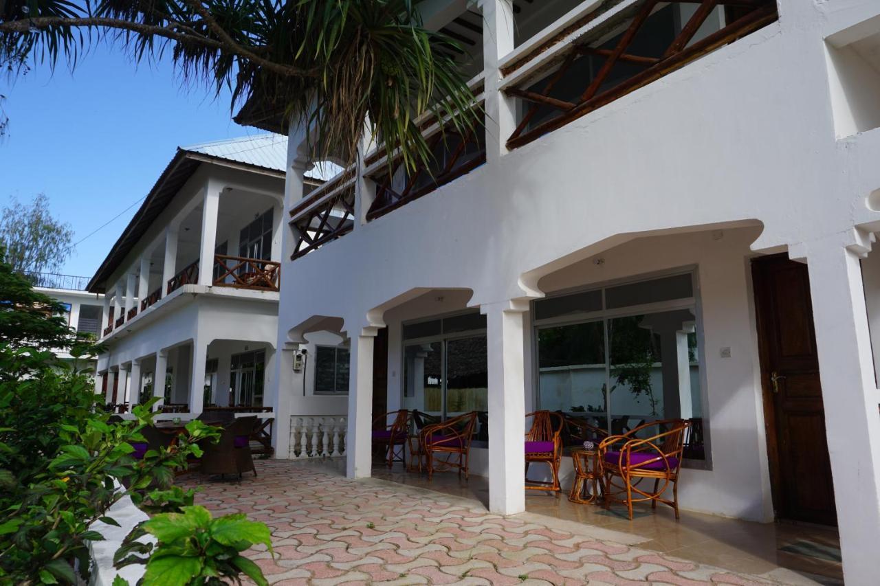 Cocolala House Bed & Breakfast