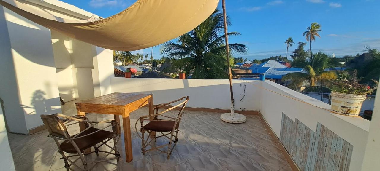 Bed & Breakfast Karibu House *