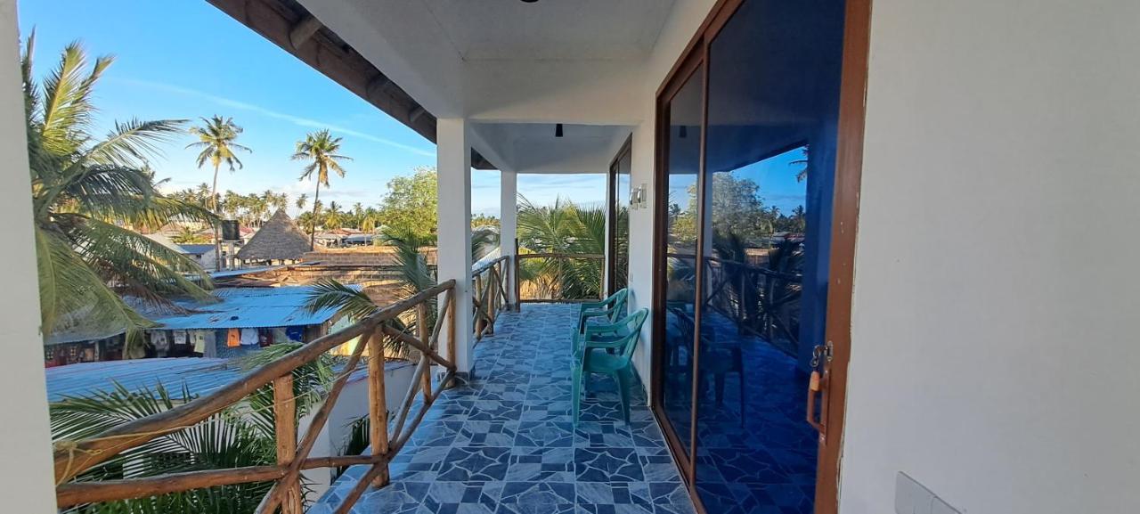 Karibu House Bed & Breakfast