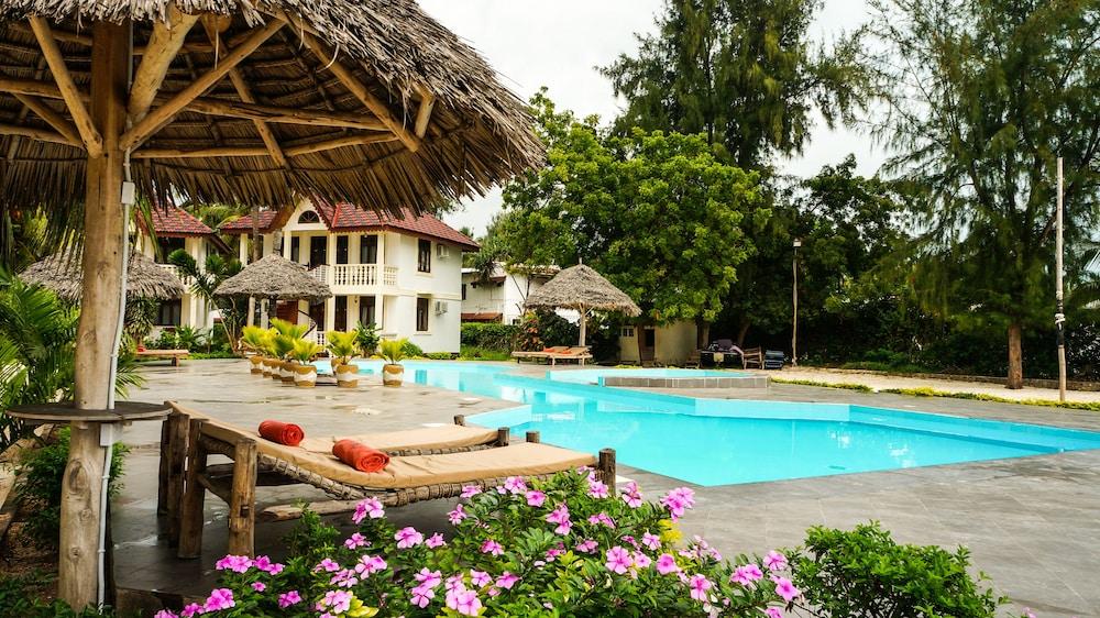 Hotel Smiles Nungwi