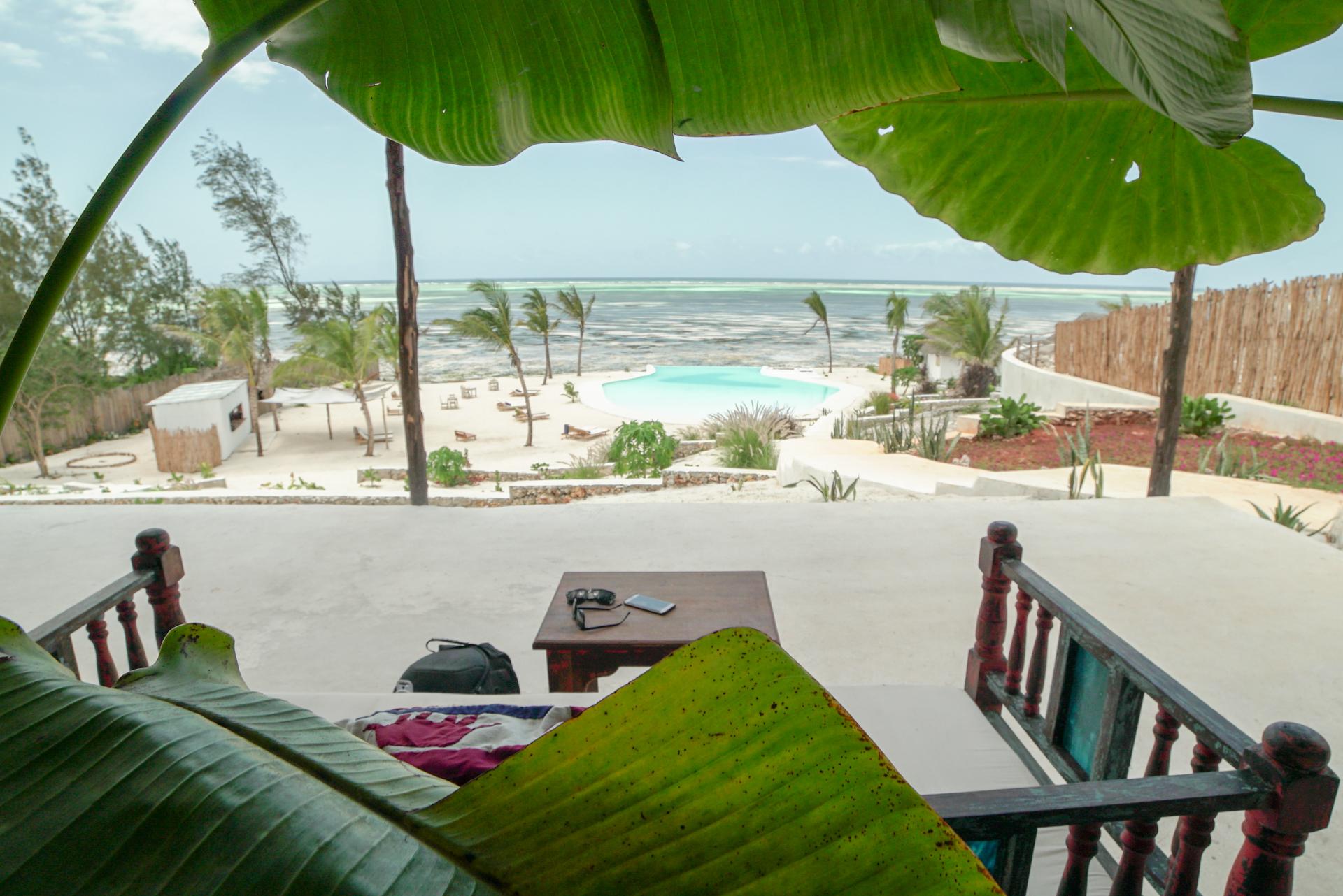 Zanbluu Hotel