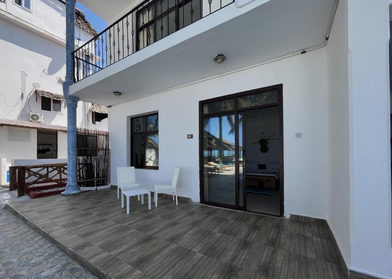Hotel Bianco Azzurro & Restaurant 2*