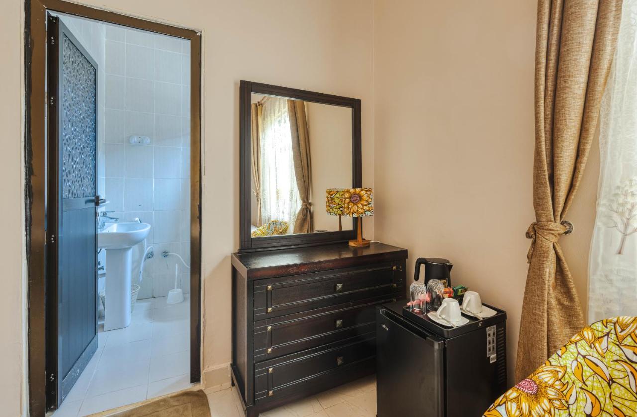Shivo Guest house *