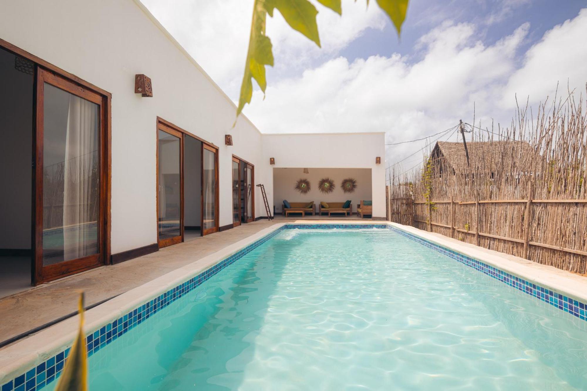 Bukoba - Iris - Private Pool, Ac & Wi-fi Villa