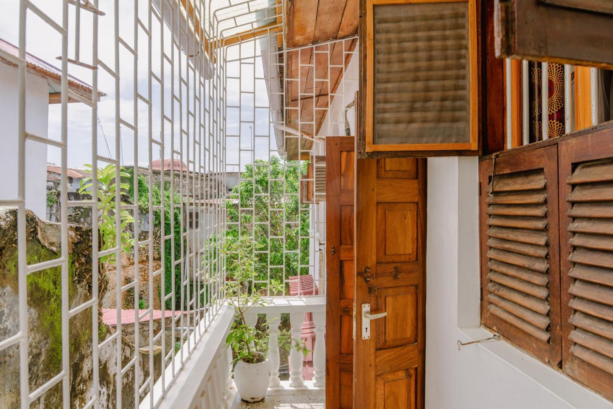 Shoki Shoki House Stone Town 2*