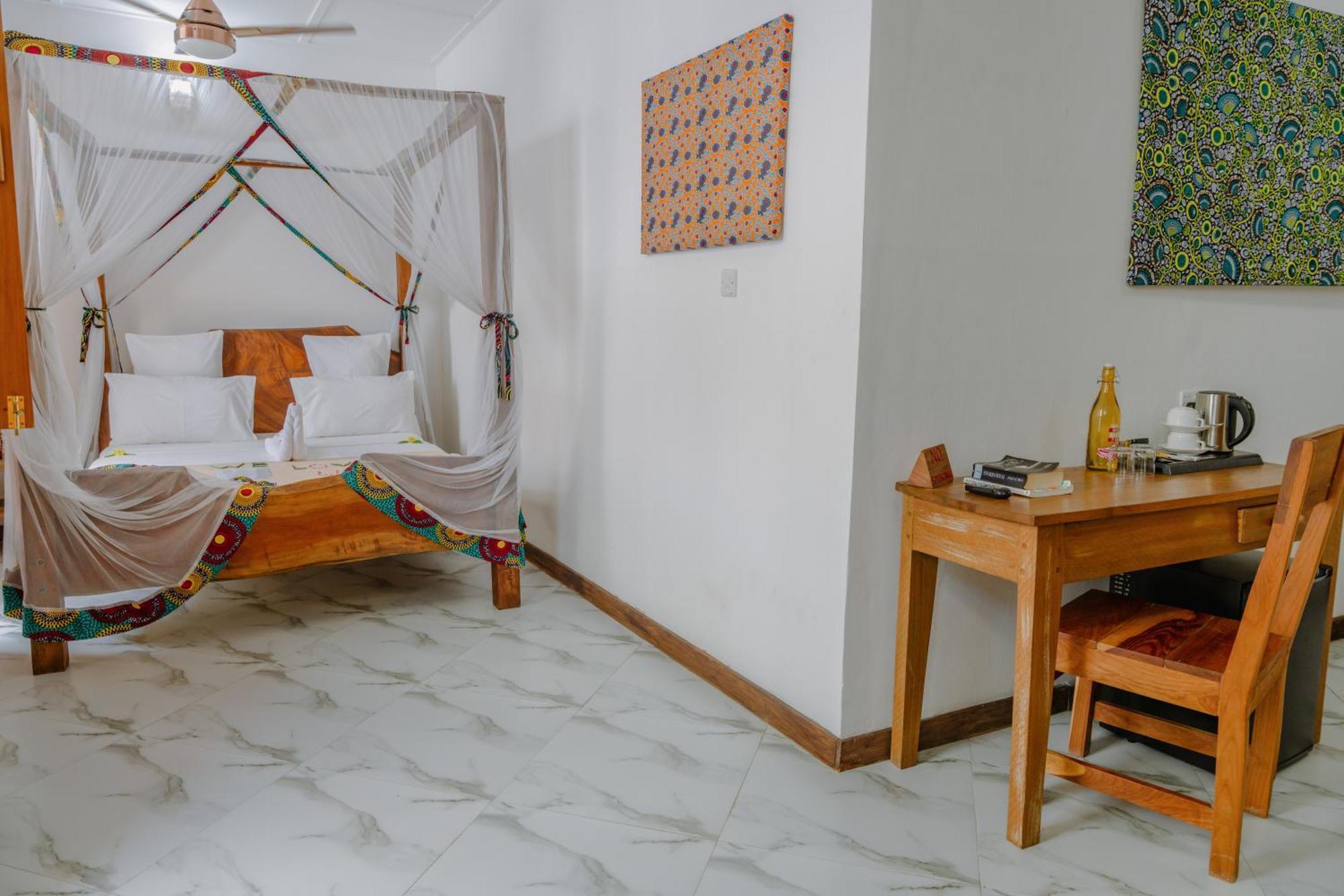 Shoki Shoki House Stone Town Hotel
