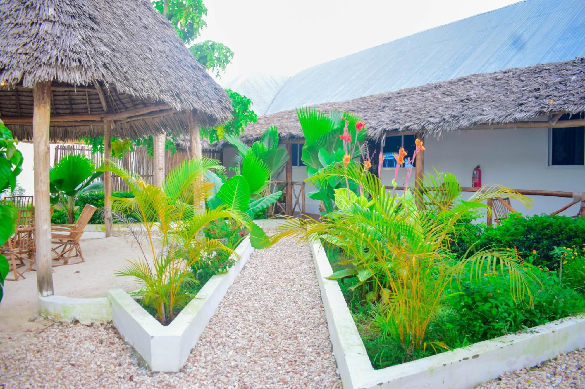Apartment Uhuru House And Restaurant