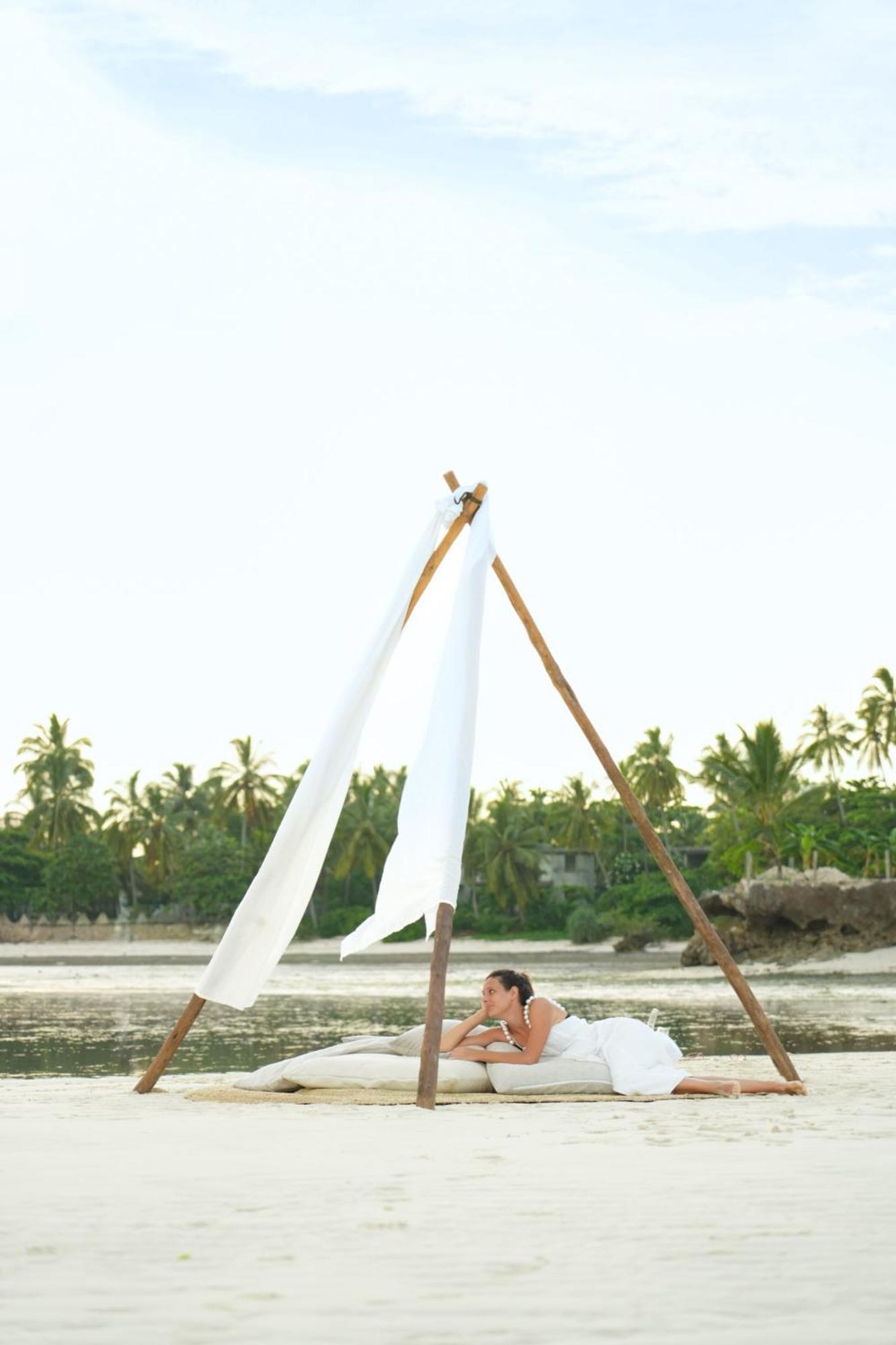 Ycona Luxury Uroa
