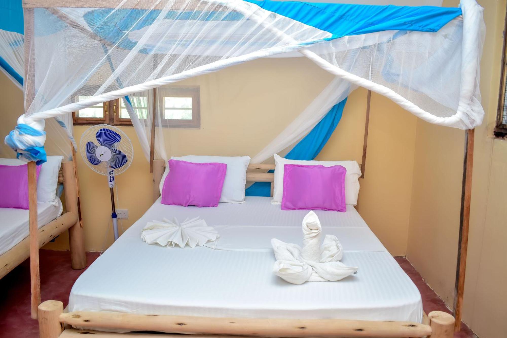 Blue Earth Lodge