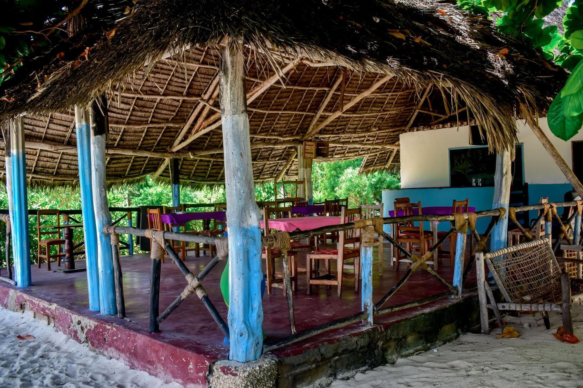 Blue Earth Lodge