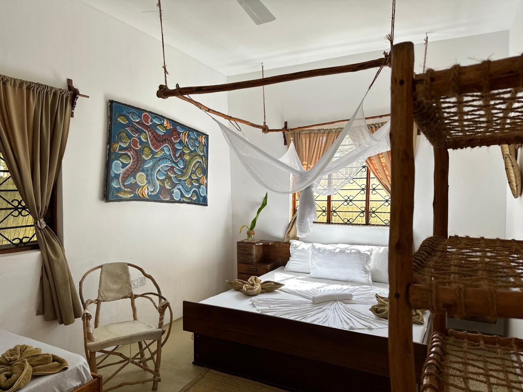 Mlango House Ii Bed & Breakfast