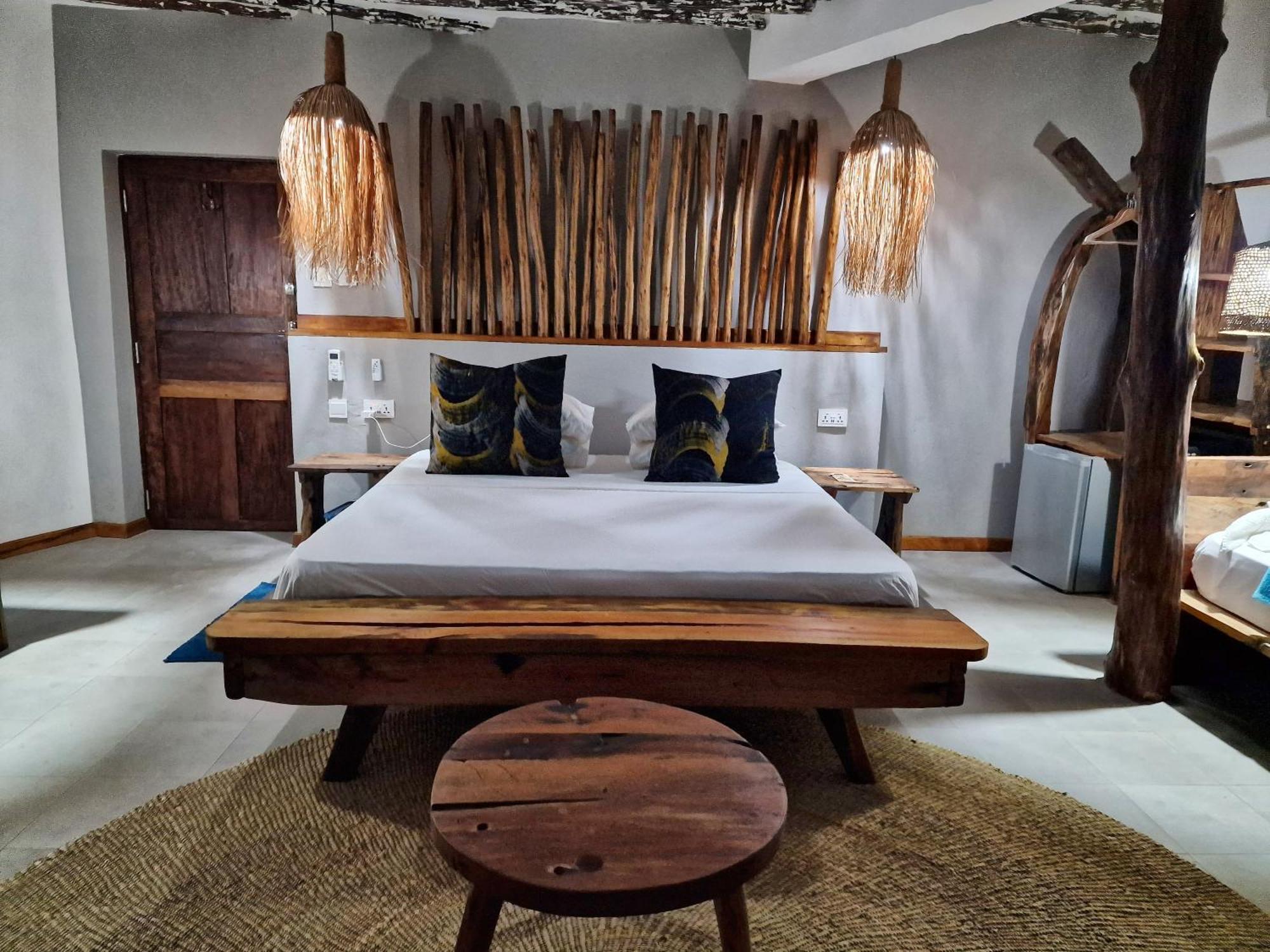 Aya Hotel