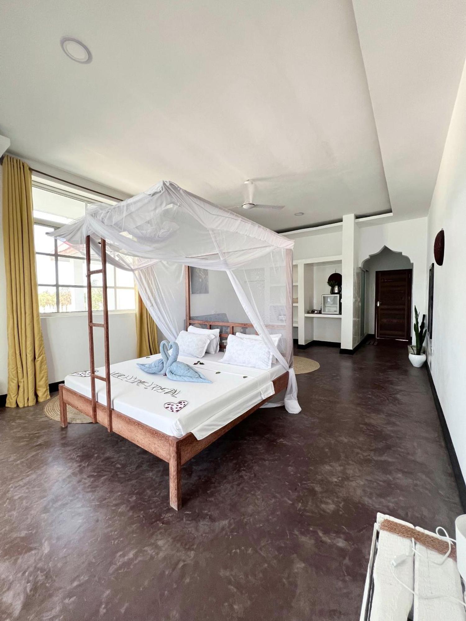 Crystal Hotel