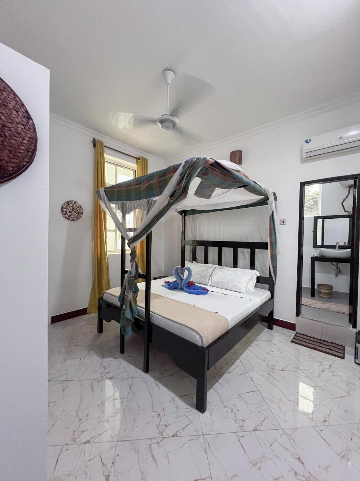 Crystal Hotel Nungwi