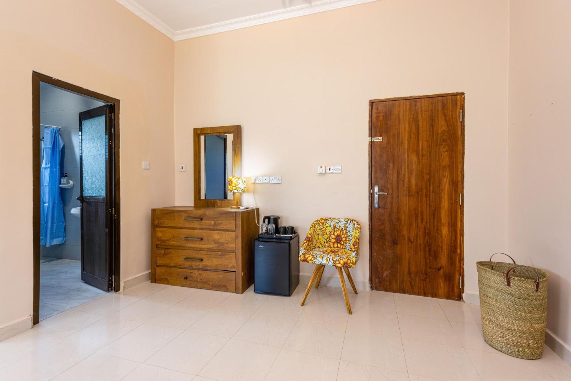 Guest house Shivo