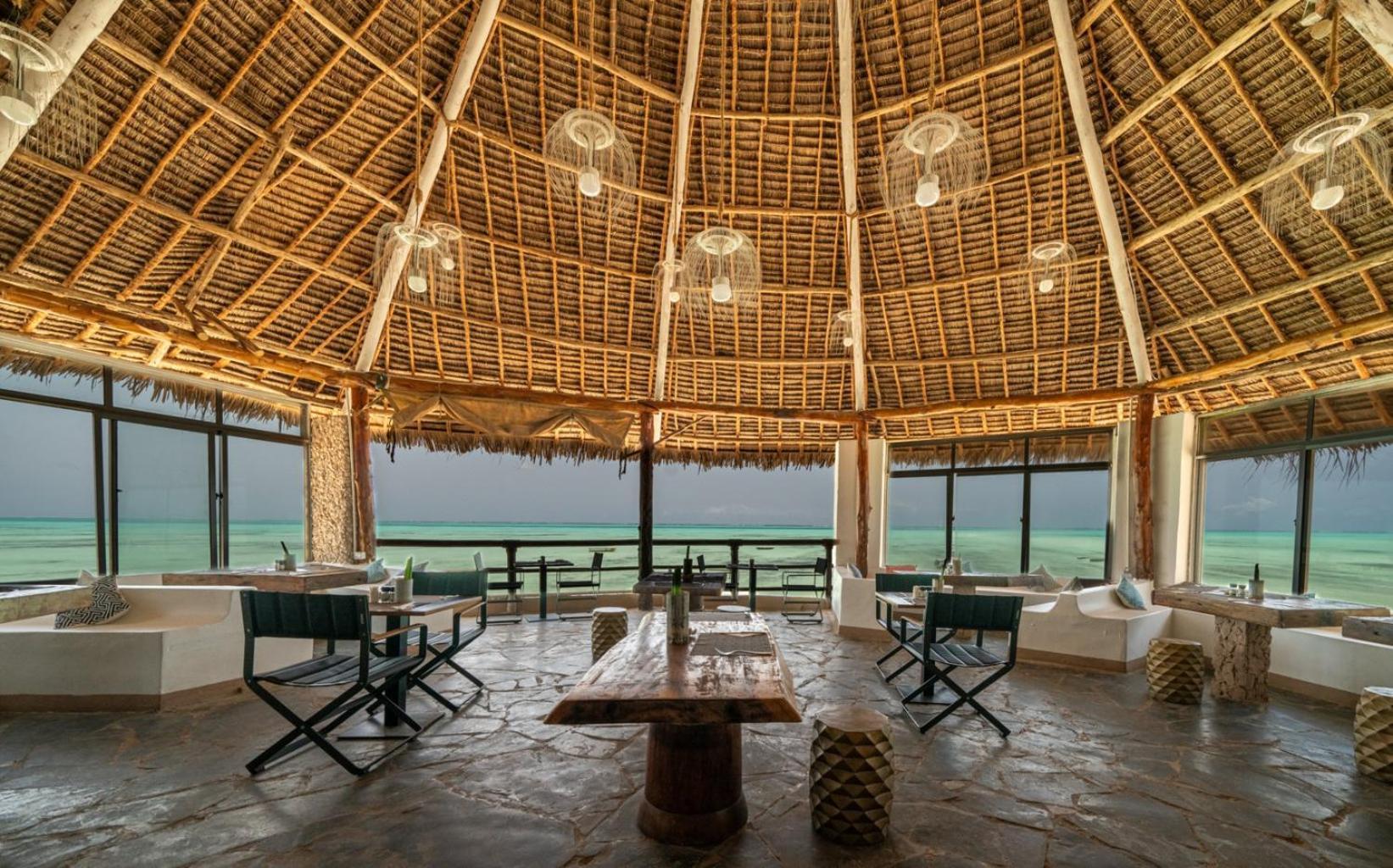 Coral Rocks & Restaurant Hotel