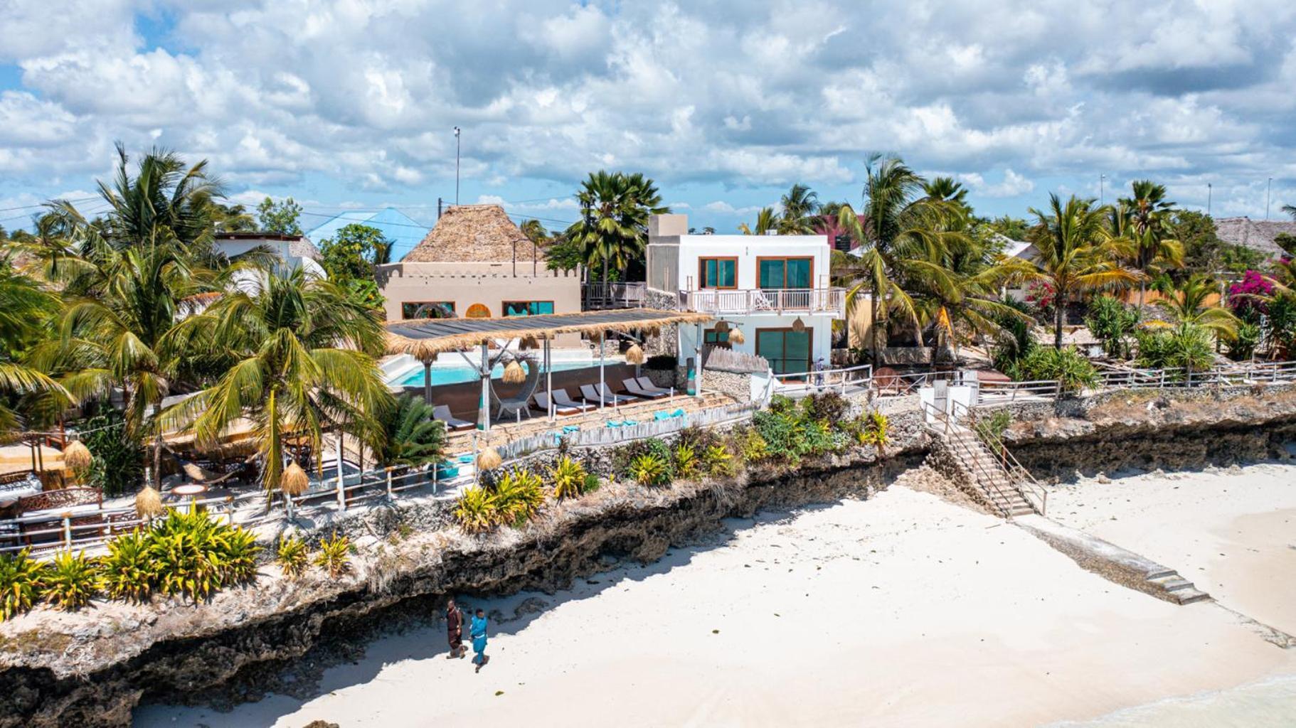 Coral Rocks & Restaurant 3*