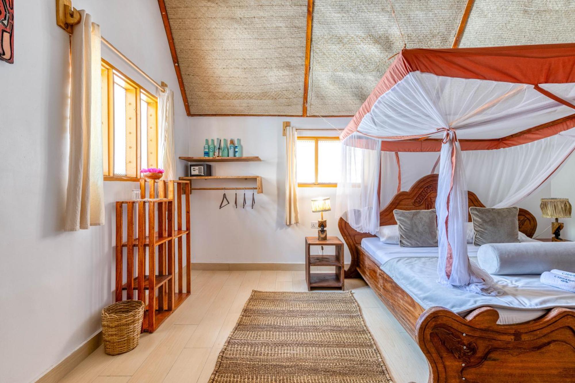 Cinnamon Hotel