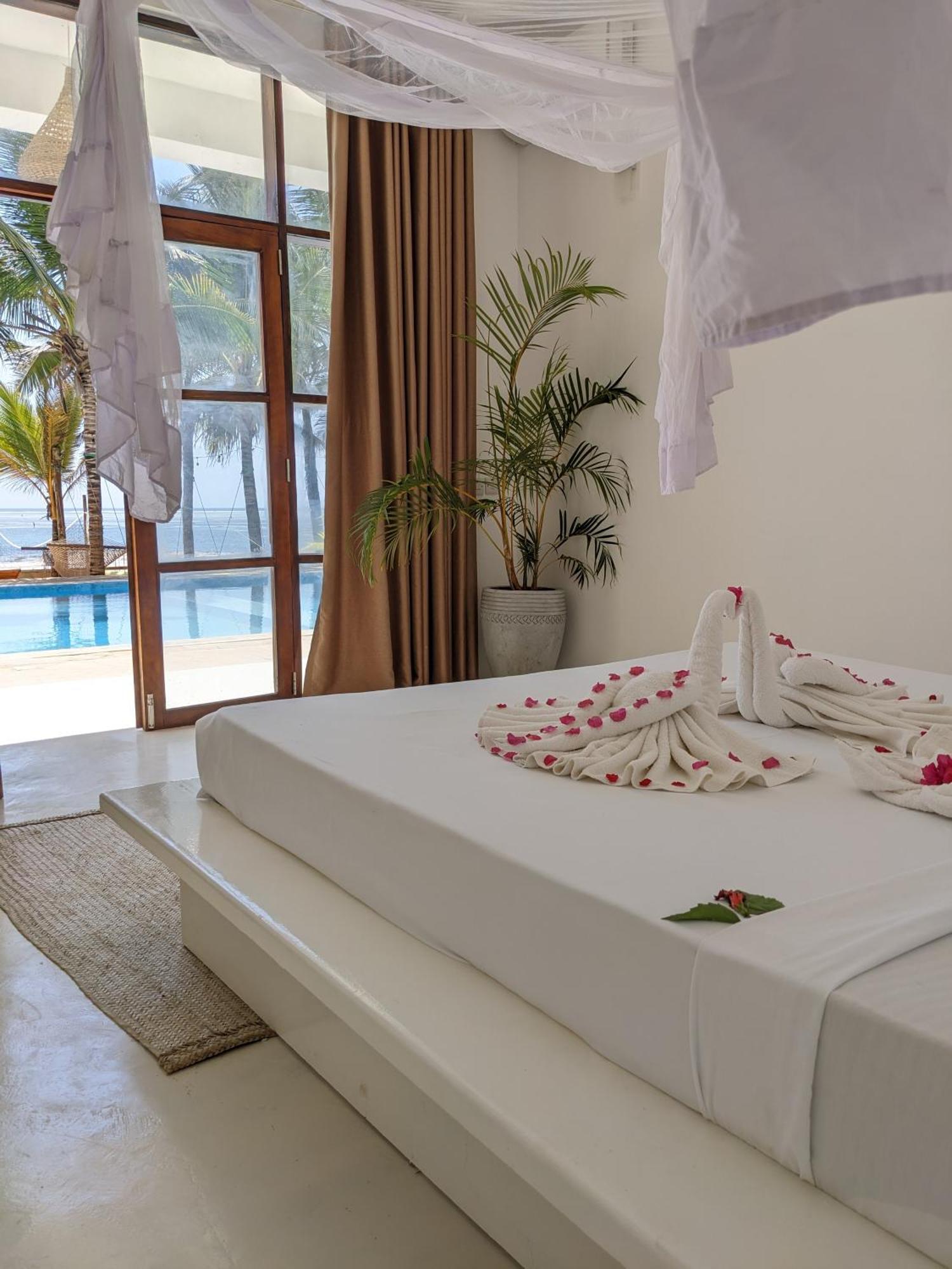 Hotel Sky & Zanzibar