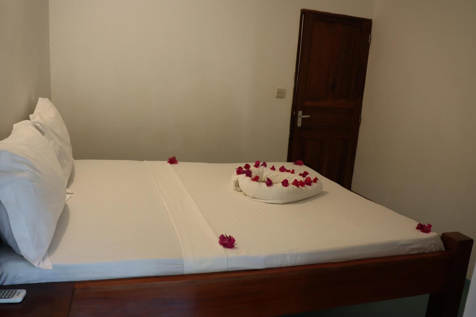 Sky & Zanzibar Hotel