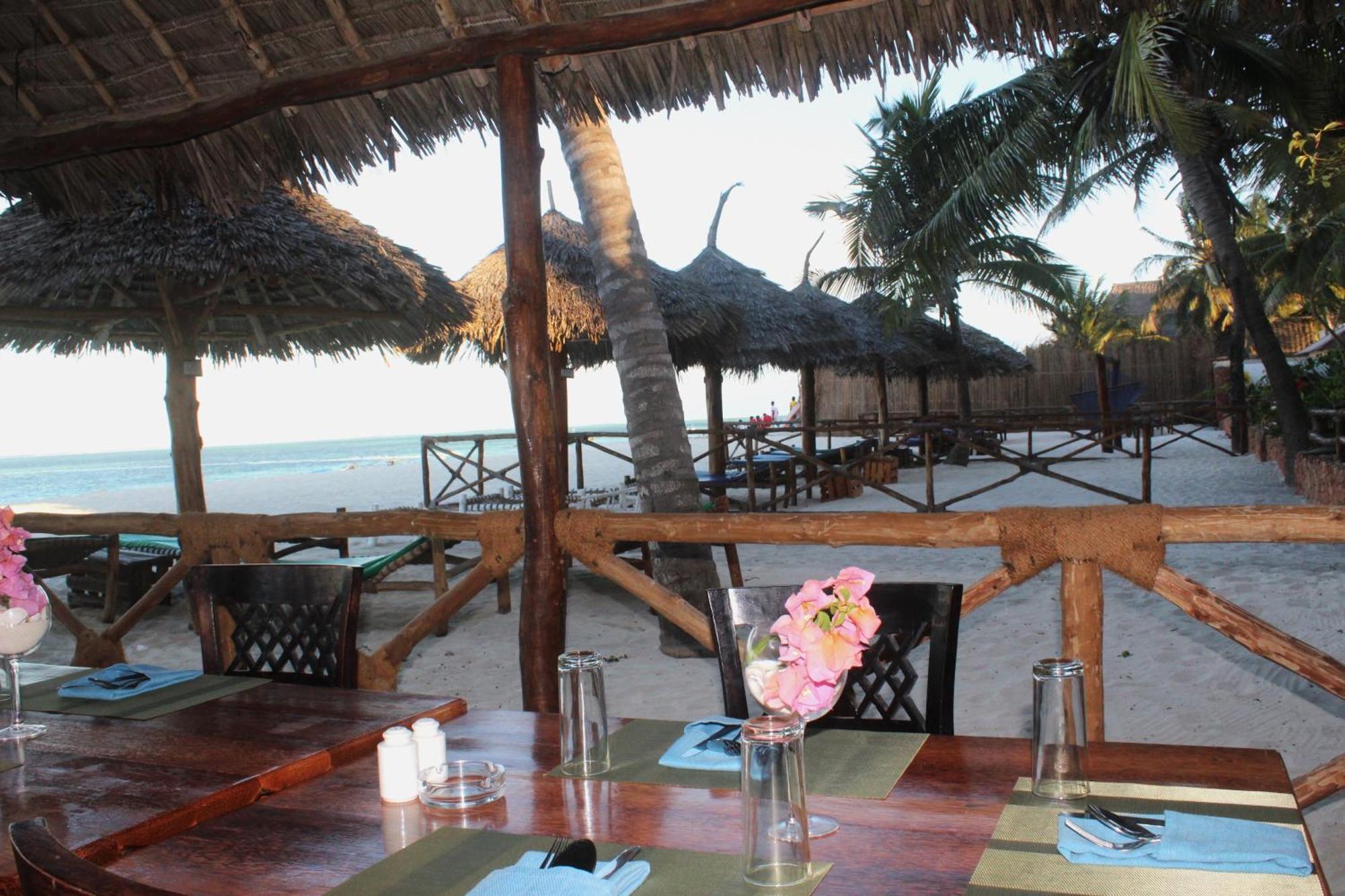 Hotel Bianco Azzurro & Restaurant 2*