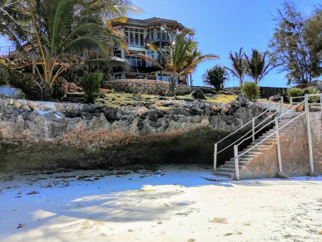 Fleur De Lys Villa