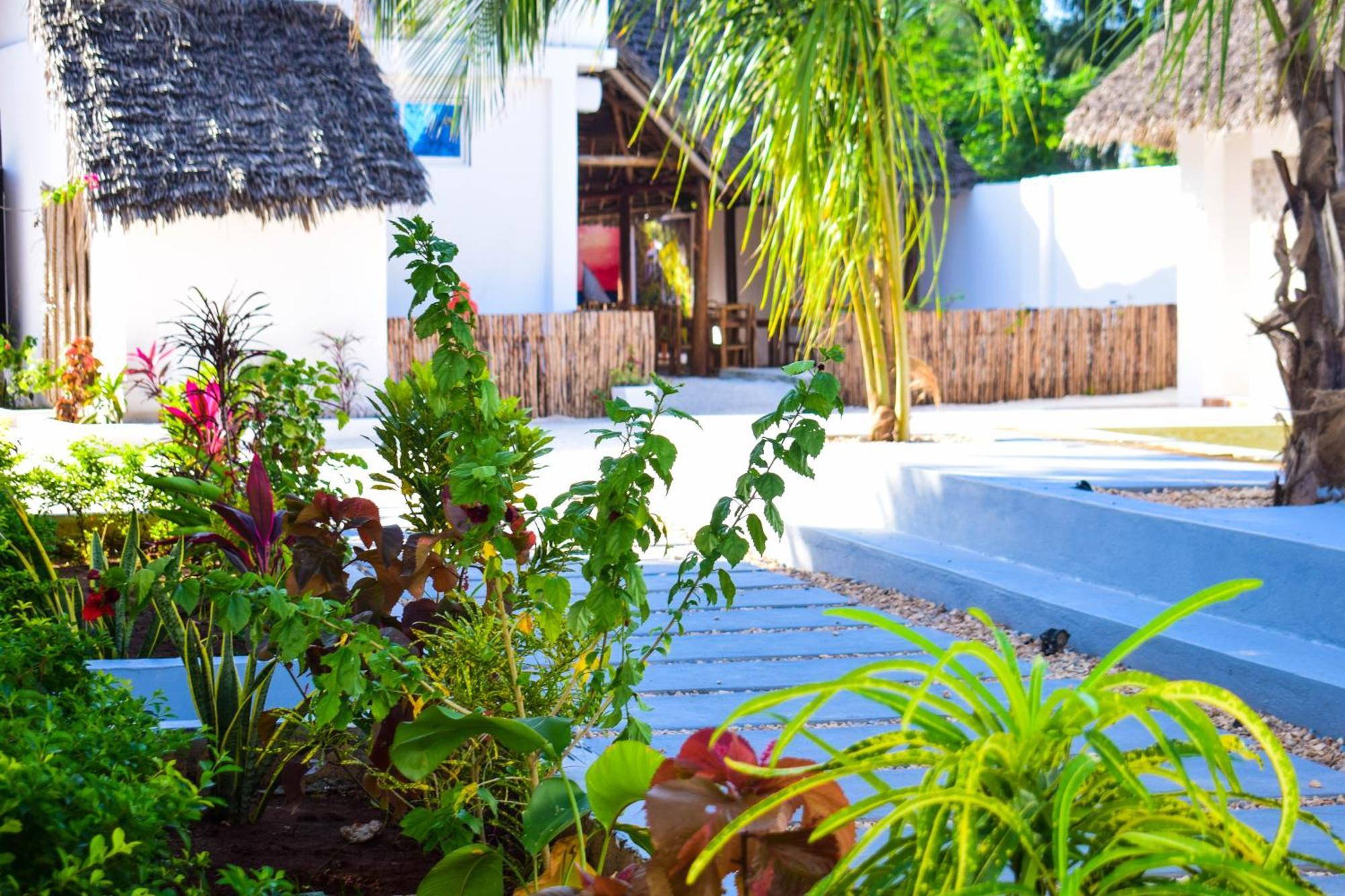 Uhuru House And Restaurant Apartment