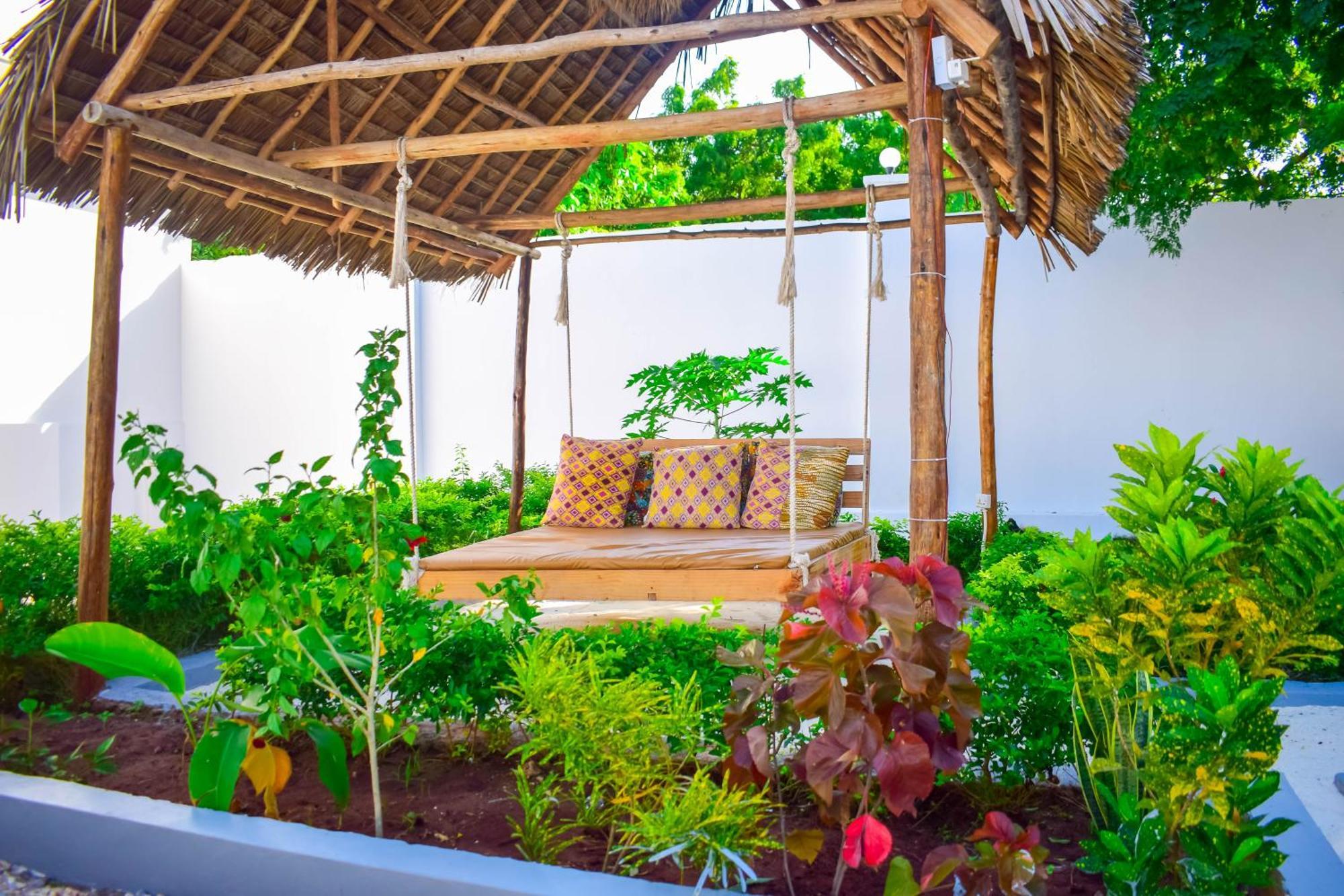 Uhuru House And Restaurant Apartment Nungwi