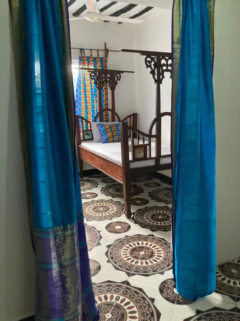 Malaika House Bed & Breakfast