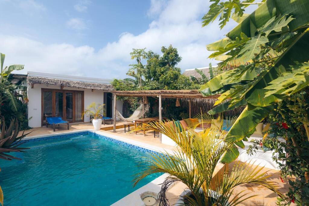 Bukoba - Olive - Private Pool, Ac & Wi-fi Villa *