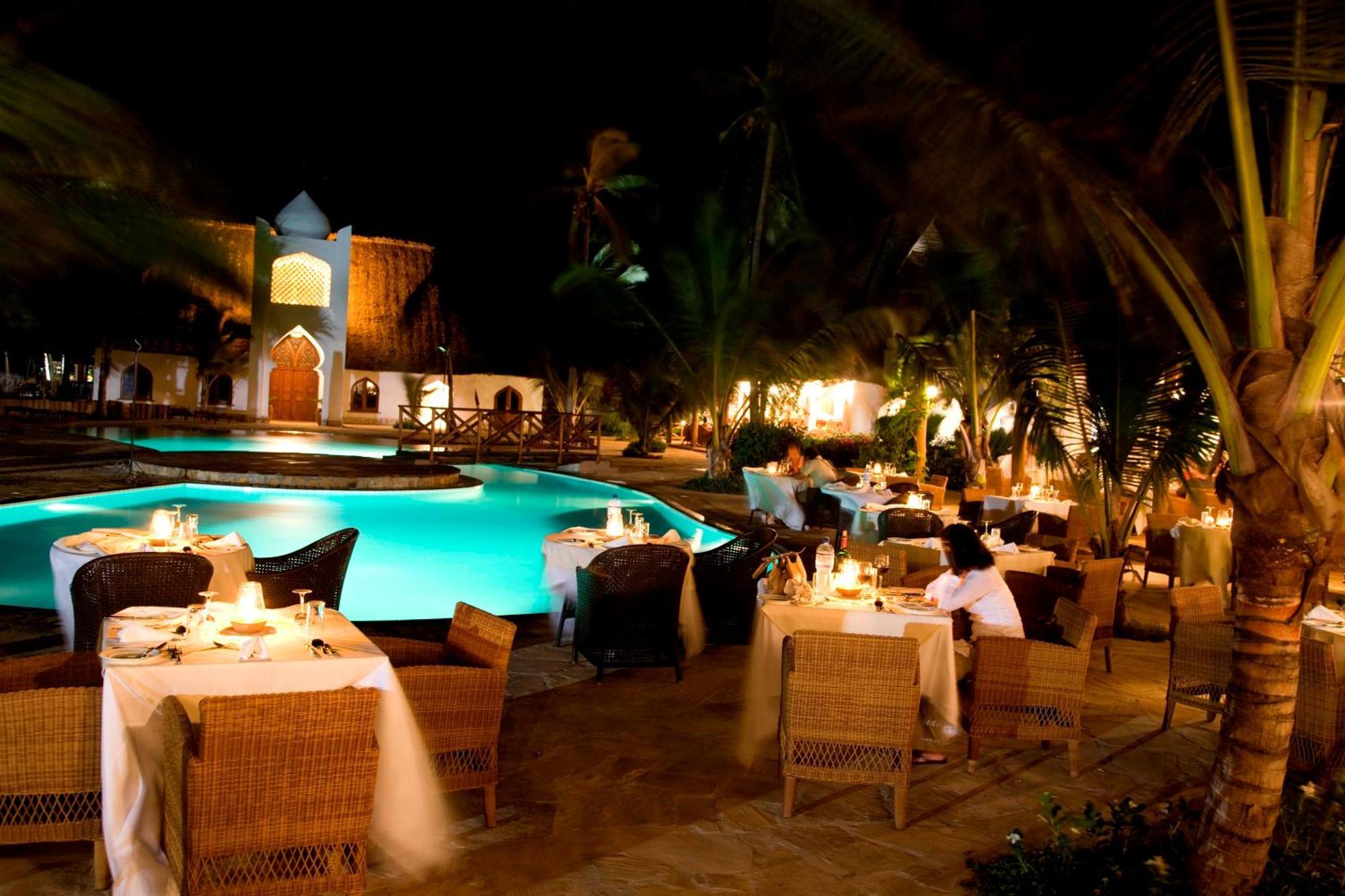 Sultan Sands Island & Spa Hotel