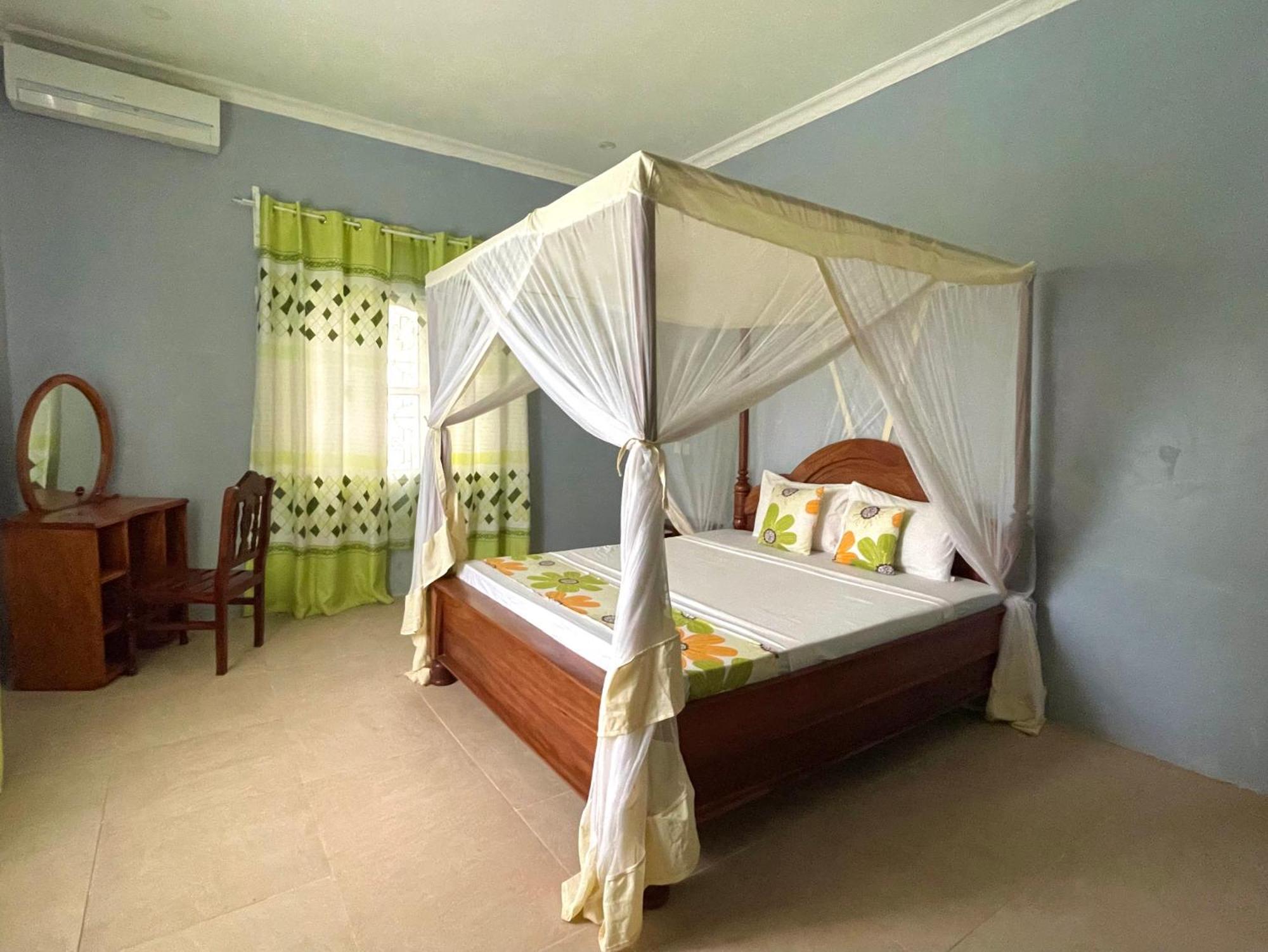 Hostel Green's