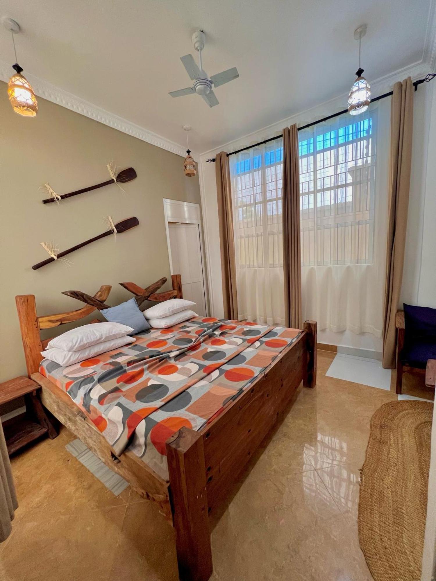 Vick Boutique With New Power Backup Apartment *